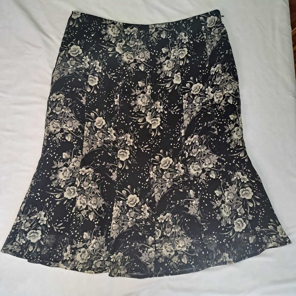 Van Heusen‎ Women's Fit & Flare Dark Floral Midi Skirt Sz 12 Fairy Grunge Witchy